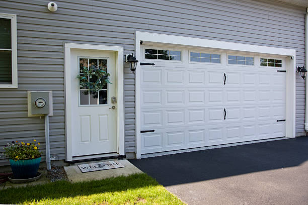 24/7 Emergency Garage Door Panel Replacement experts in MacArthur, WV